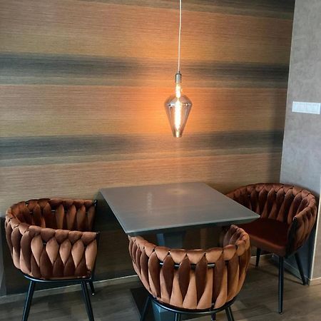 Corvin Luxury White Appartement Boedapest Buitenkant foto